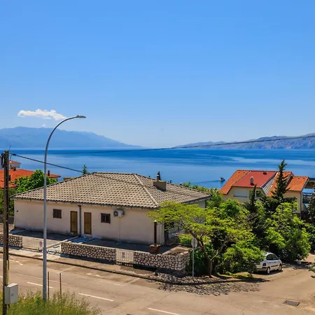 Nena Novi Vinodolski