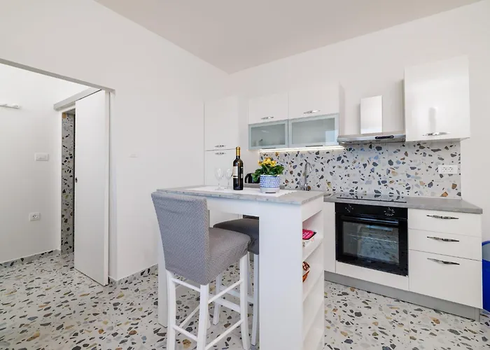 Nena Novi Vinodolski